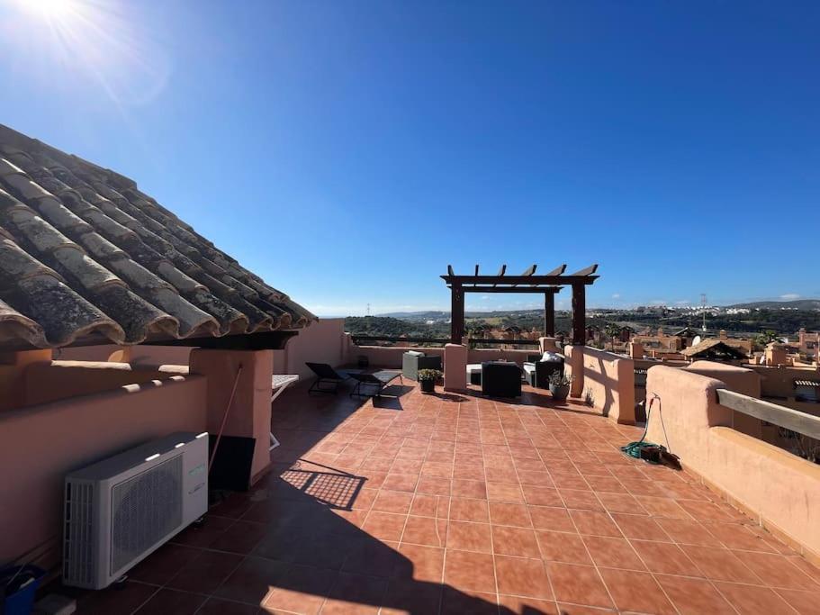 Schoenes Penthouse Mit Meerblick Pura Vida Bahia de Casares Kültér fotó